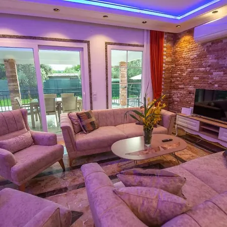 Breathtaking Duplex Close To Inlice With Private Pool And Backyard In Fethiye *