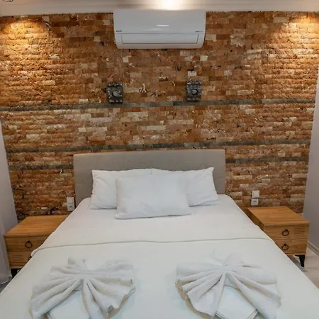Villa Breathtaking Duplex Close To Inlice With Private Pool And Backyard In Fethiye *